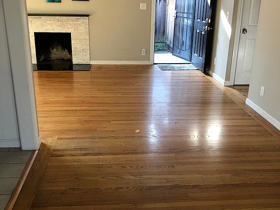 3rd image of 2132 Ventura Pl