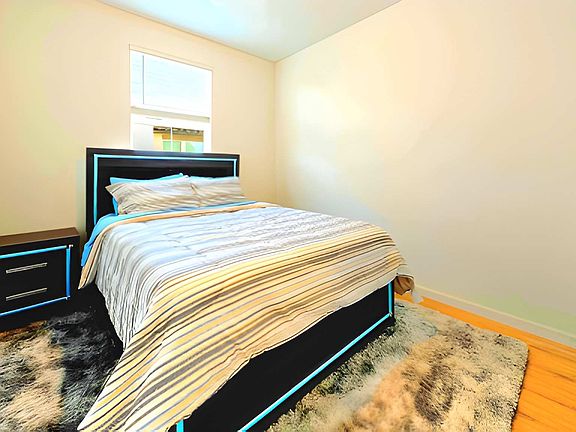 5th image of 10 Schindler Ct #2