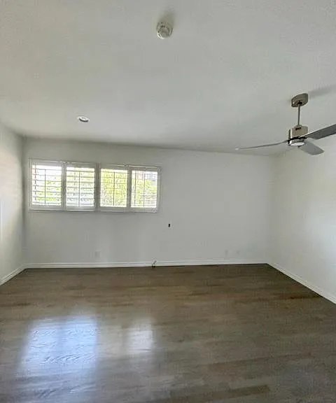 2000 Mathews Ave #5 — Photo 9