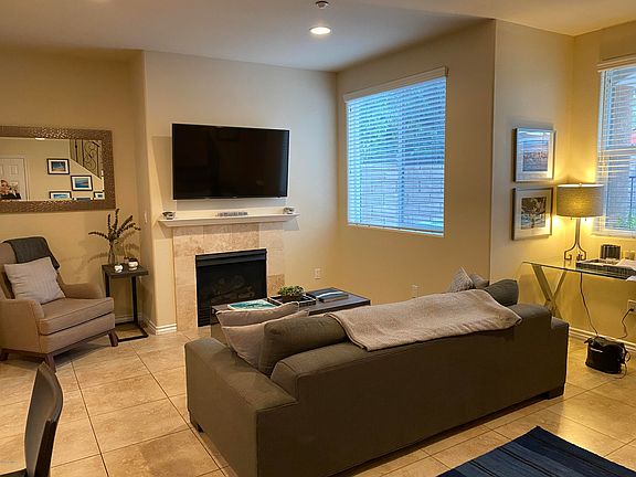 2nd image of 2415 Chiquita Ln