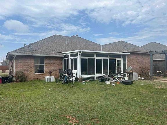 4th image of 417 Sunrise Dr