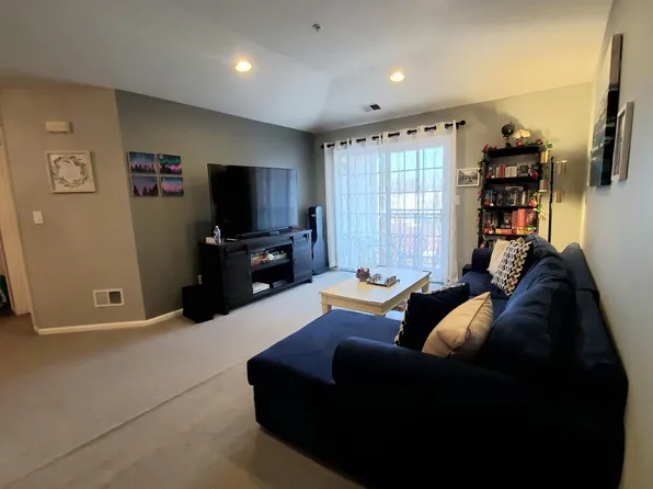 1738 Waterford Dr #1738, Edison, NJ 08817