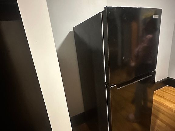 4th image of 324 Cranston St #2