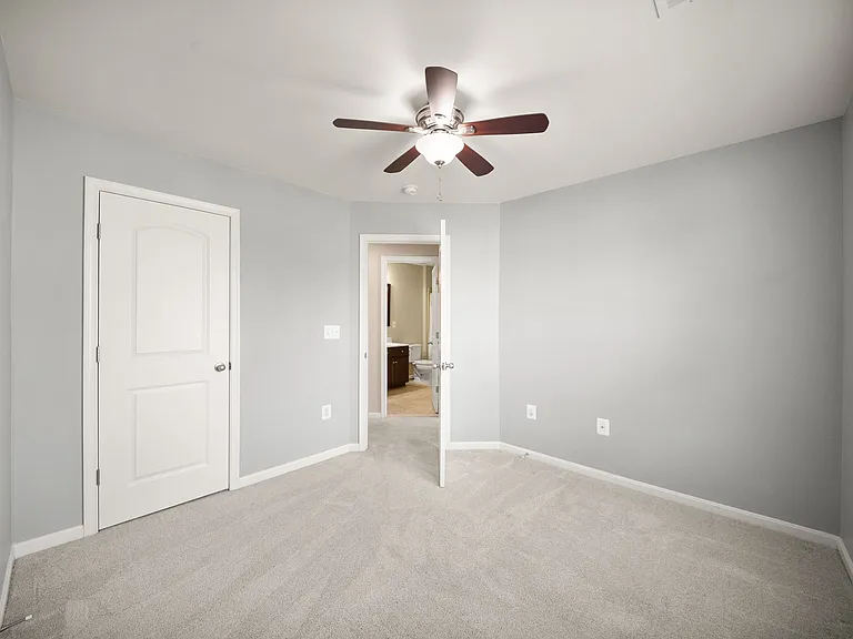 1431 Occoquan Heights Ct — Photo 37