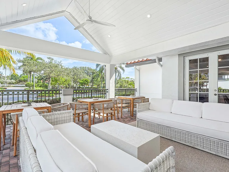 Avana Delray Beach — Photo 29