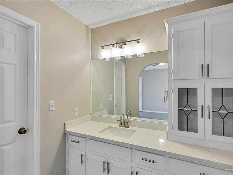 3209 Black Oak Ln — Photo 11