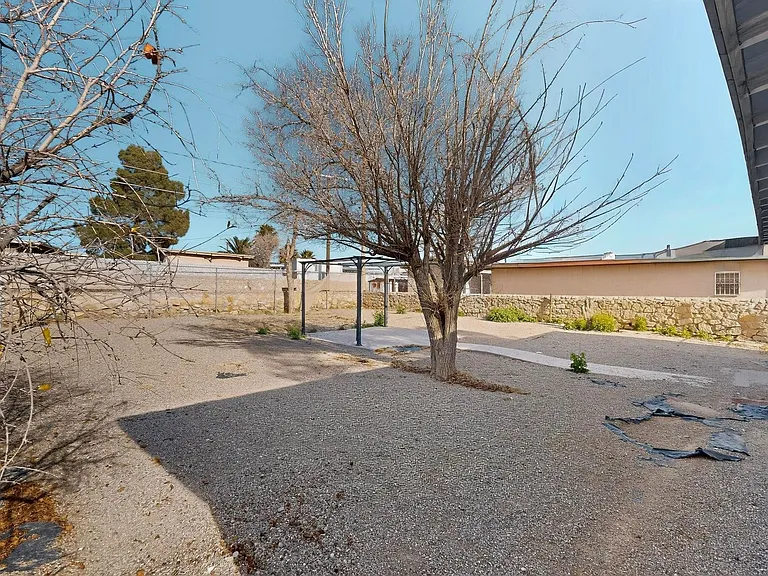6203 Trowbridge Dr — Photo 37