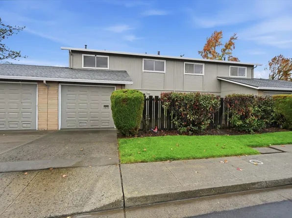 1633 Montana Vista Street, Lakeport, CA 95453
