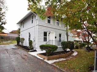35 E 4th St, Huntington Station, NY 11746
