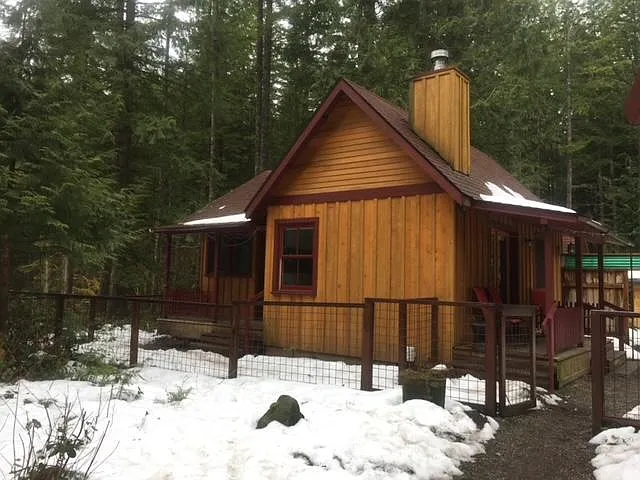 20648 E Lolo Pass Rd #B — Photo 2