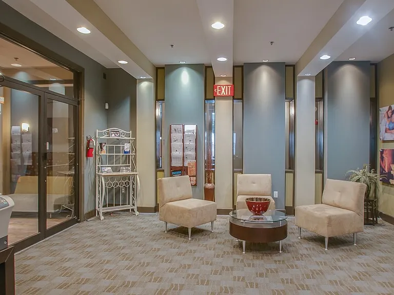 3000 Vanderbilt Pl #322 — Photo 4