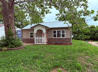 106 N Newport Ln, Waynesville, MO 65583