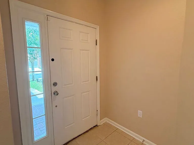 1320 Hendrix Rd #207 — Photo 2