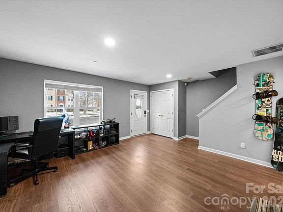 5th image of 9639 Bailey Rd