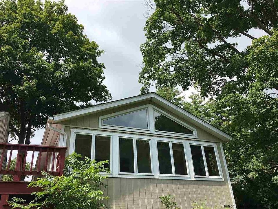 1st image of 58 Pine St