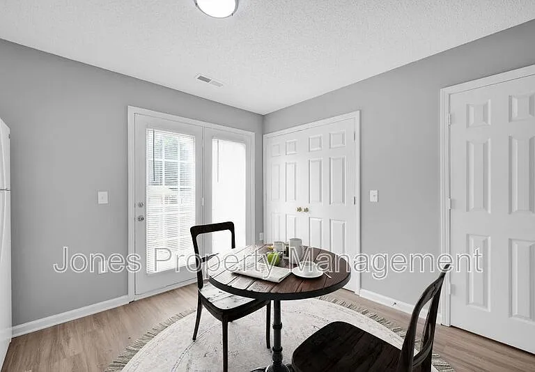 500 Jackson Park Rd #12 — Photo 19