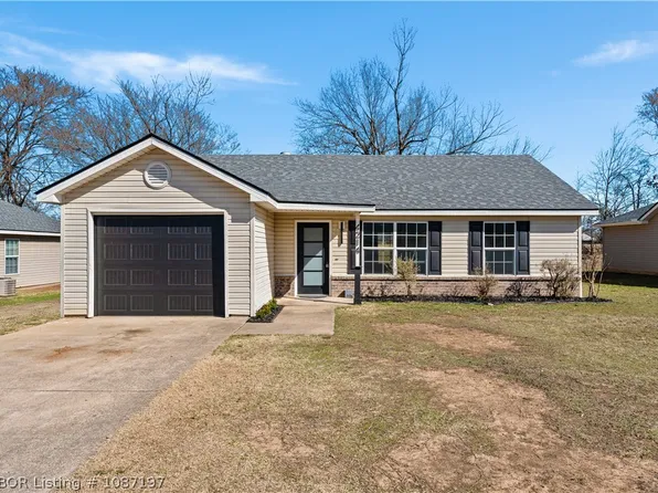 4214 Oak Park Cir, Fort Smith, AR 72904