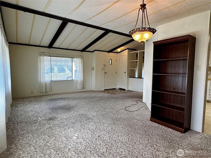 3rd image of 971 SE Scenic View Drive