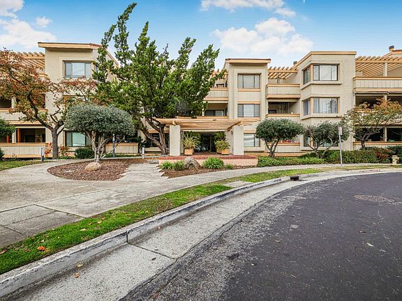 2nd image of 440 Cesano Ct APT 206