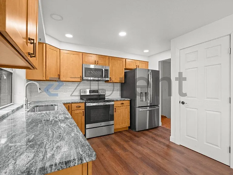 9915 SE 235th Pl — Photo 11