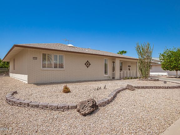 3rd image of 10405 W SOMBRERO Circle