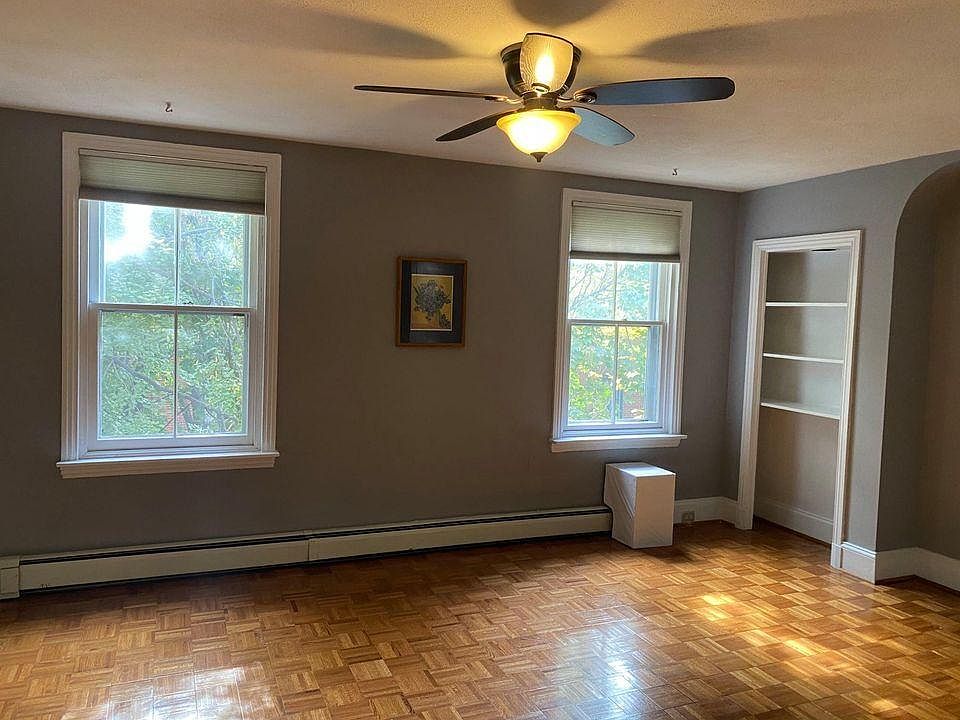 1st image of 2109 Mount Vernon St #3