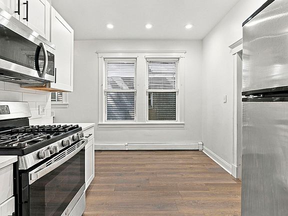 4th image of 27 Hosmer St APT 2