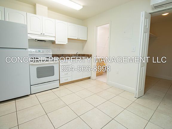 5th image of 1507 Argyle Dr APT 205