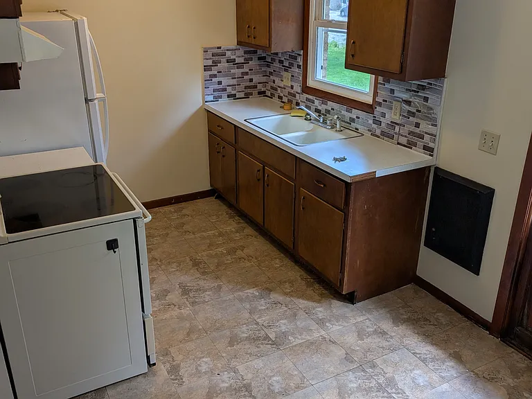 292 Kennedy St #3 — Photo 5