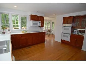 10801 Red Barn Ln photo 1