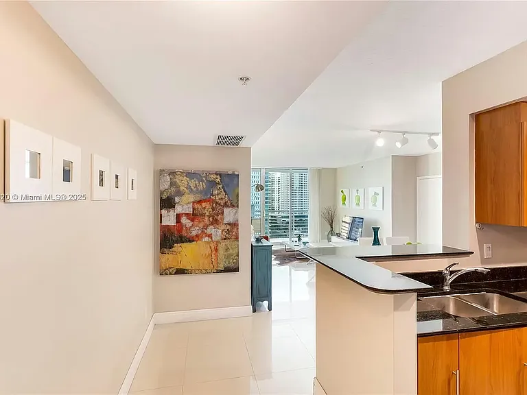 335 Biscayne Blvd #1505 — Photo 4