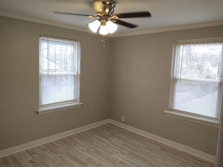 4713 Oakridge Blvd — Photo 6