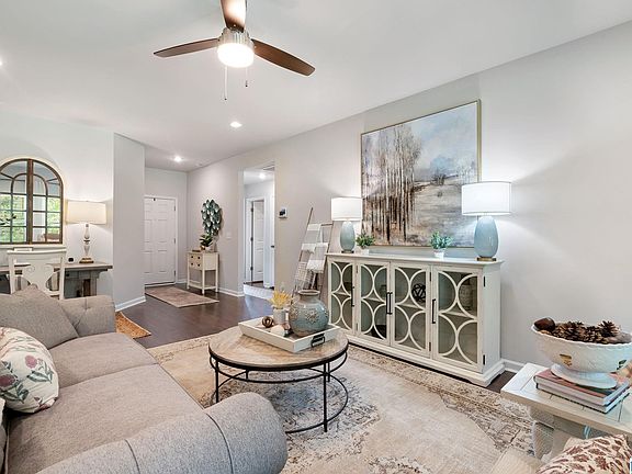 4th image of 648 Klynes Dr