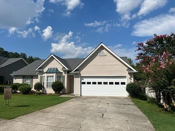 2nd image of 1699 Crestfield Ln