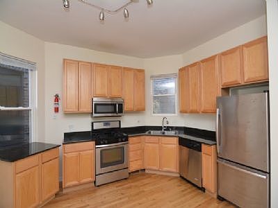 1st image of 2531 W Medill Ave #2