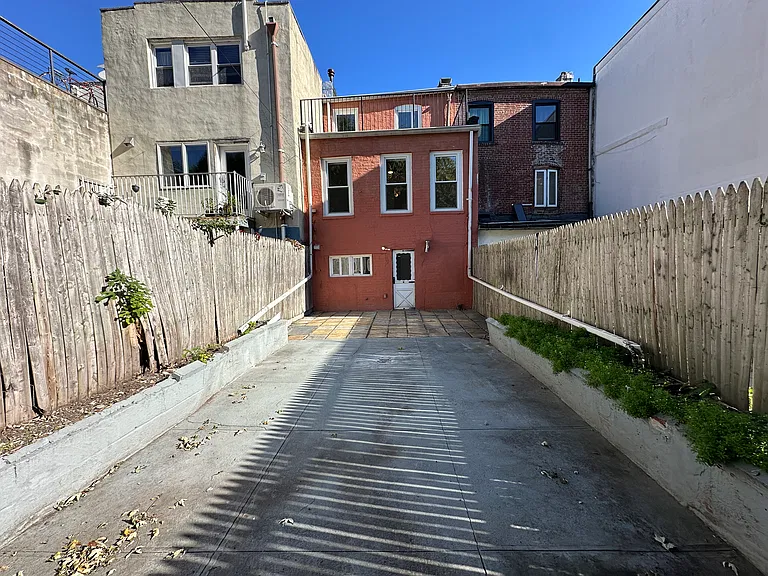 101 Pioneer St #1 — Photo 11