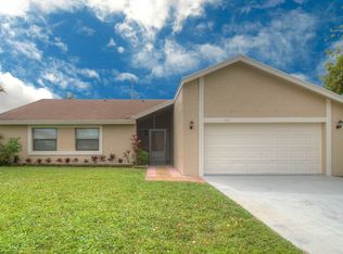 9107 Bedford Dr, Boca Raton, FL 33434