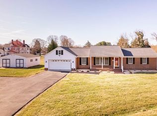 58 Atkinson Dr, Warsaw, VA 22572