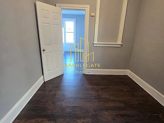 4th image of 218 Bowers St #22R