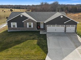 524 Wild Oats Dr, Wright City, MO 63390