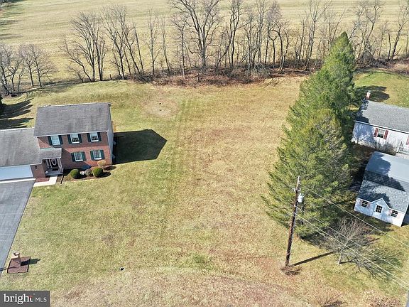 2nd image of 1725 Running Deer Dr