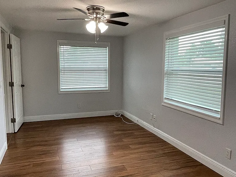 1395 Ambassador Dr — Photo 17