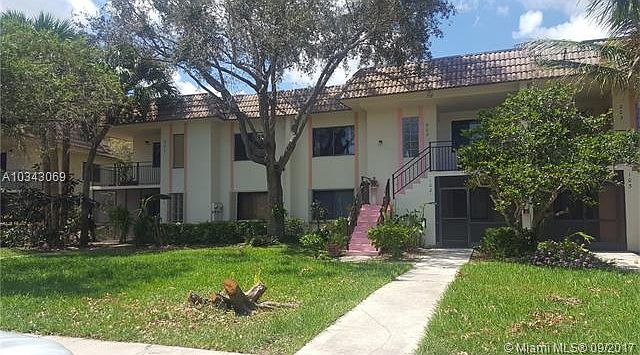 1st image of 403 Lakeview Dr