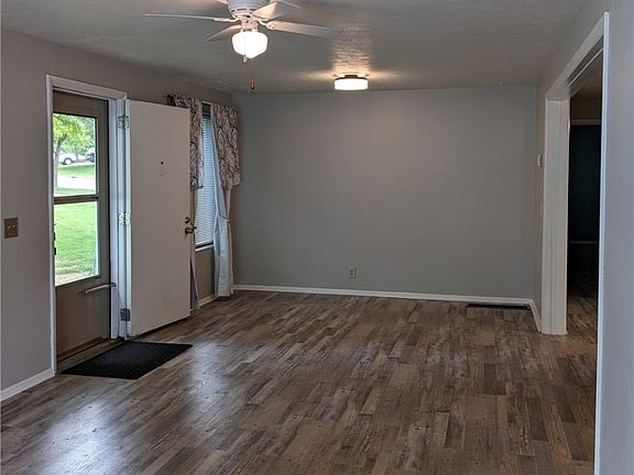 4th image of 186 Deepwood Dr