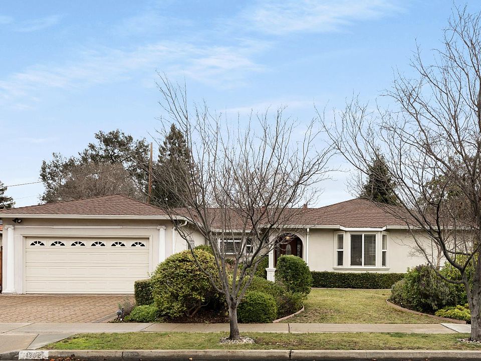1st image of 1398 Deroche Ct