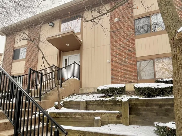 379 Wilmington Dr Unit B, Bartlett, IL 60103