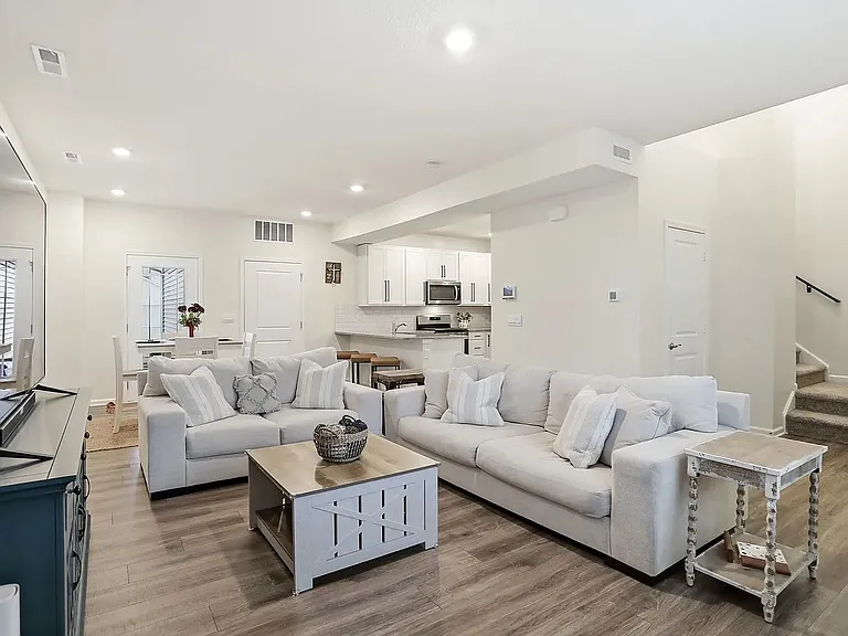 2689 Maricopa Blvd — Photo 3
