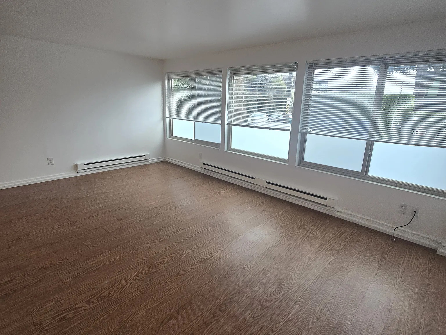 Townvue Heights Apartments — Photo 2
