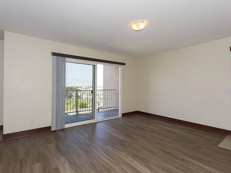 Seaview Terrace — Photo 4