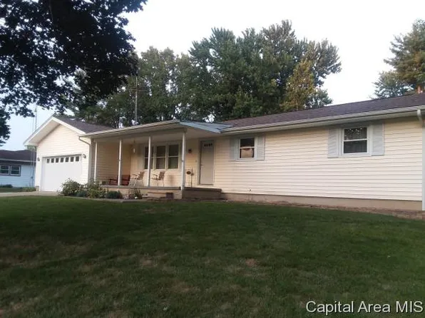 1203 Mark Ln, Taylorville, IL 62568